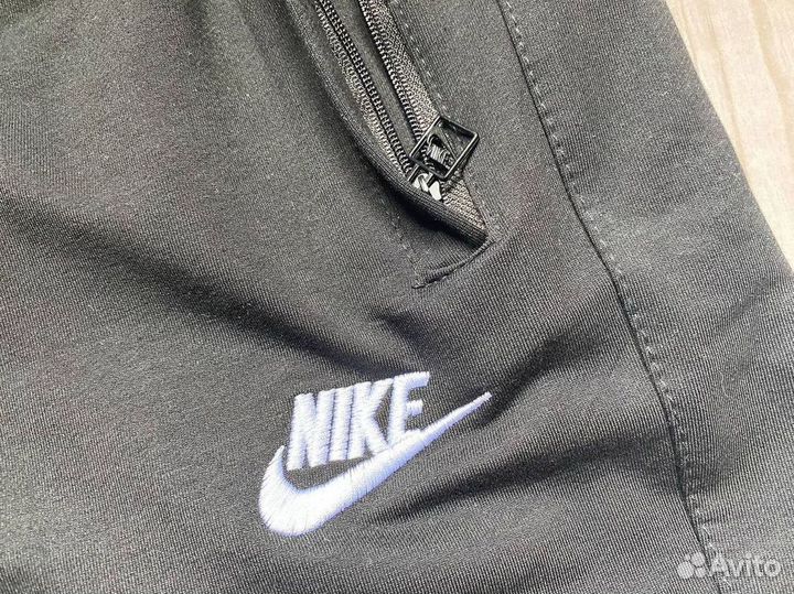 Спортивные штаны Nike