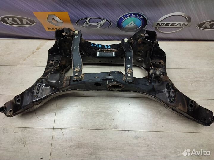 Балка подвески зад Nissan X-trail T31