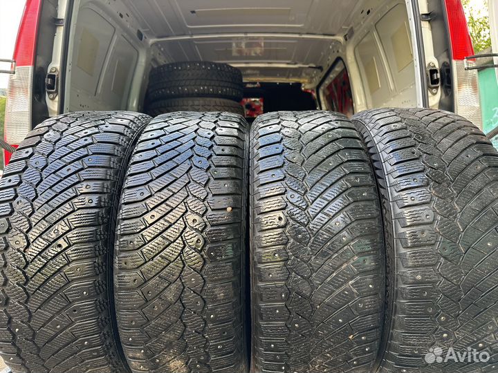 Gislaved Nord Frost 200 215/55 R17
