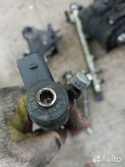 Запчасти на двигатель дизель Мерседес е211