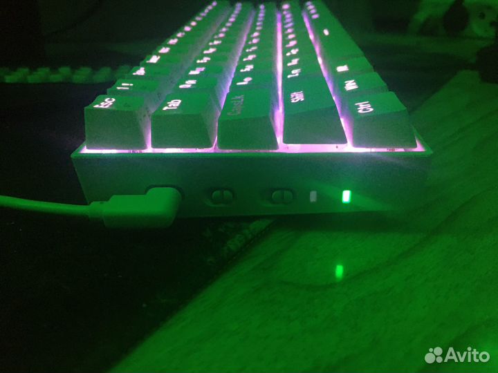 Игровая механическая клавиатура белаяRed Dragon