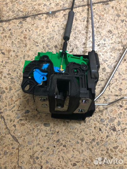 Замок R перед.двери Hyundai Solaris