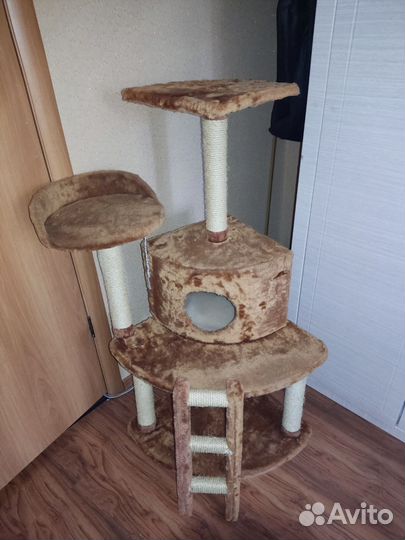 Домик для кошки с когтеточкой