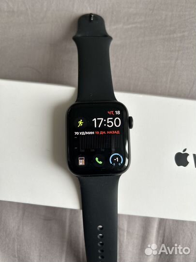 Часы Apple Watch SE 44mm