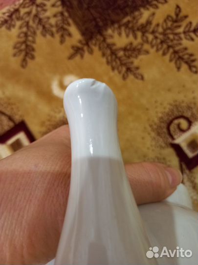 Фарфоровый чайник