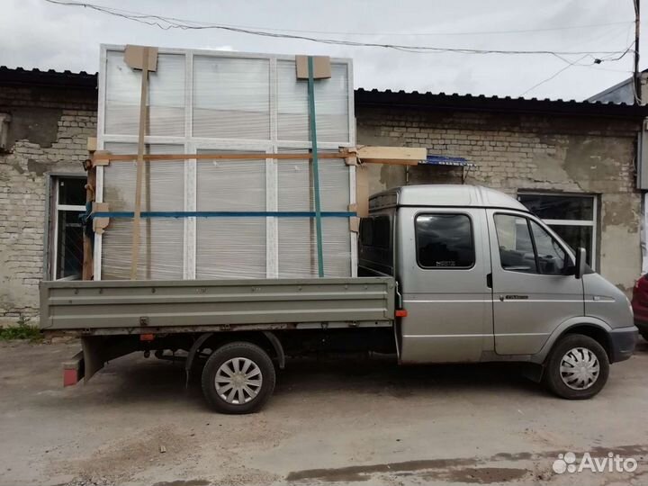 Газель с пирамидой