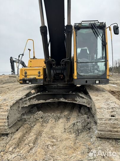 Гусеничный экскаватор Volvo EC240B LC Prime, 2011