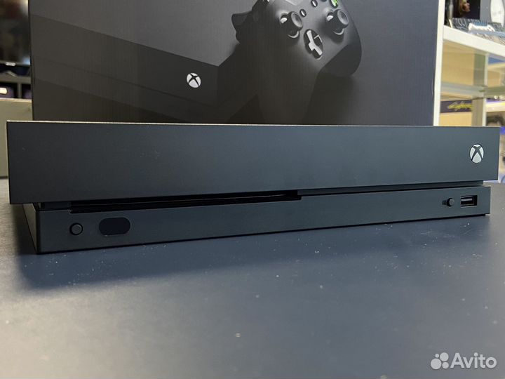 Xbox One X 1Tb