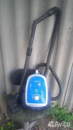 Пылесос Samsung-1600w, колба, комплект, идеал