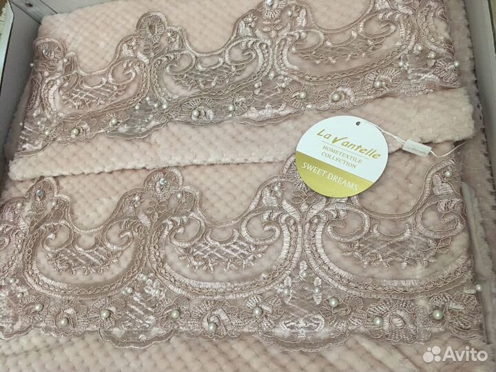 Покрывало с наволочками