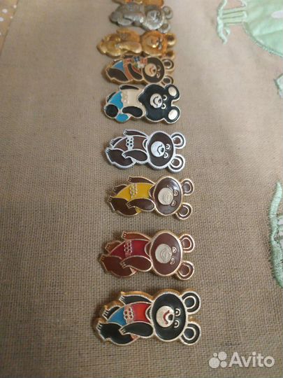 Коллекция значков олимпиада 80 олимпийский мишка