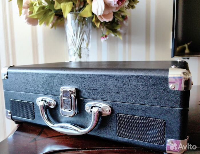 Виниловый проигрыватель ION Audio Vinyl Motion