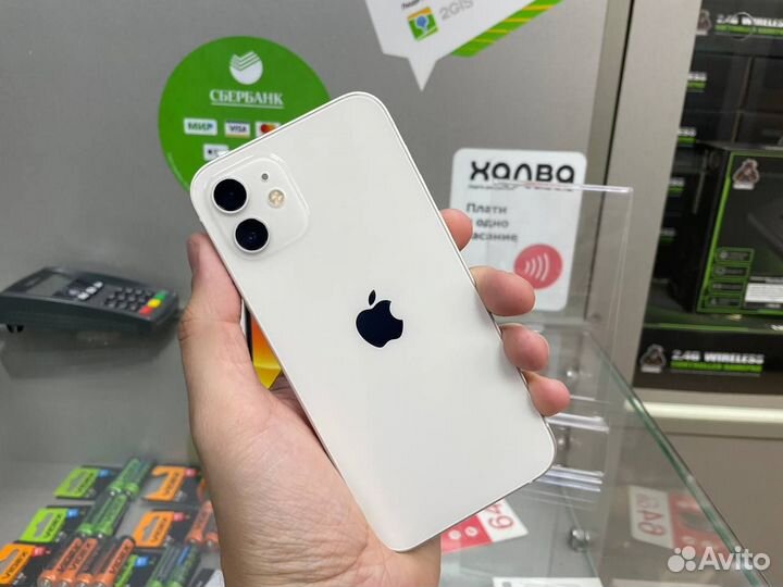 iPhone 12, 64 ГБ