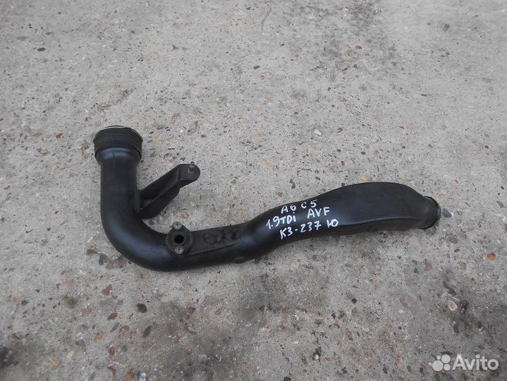 Патрубок интеркулера Ауди А6 С5 1.9 тди