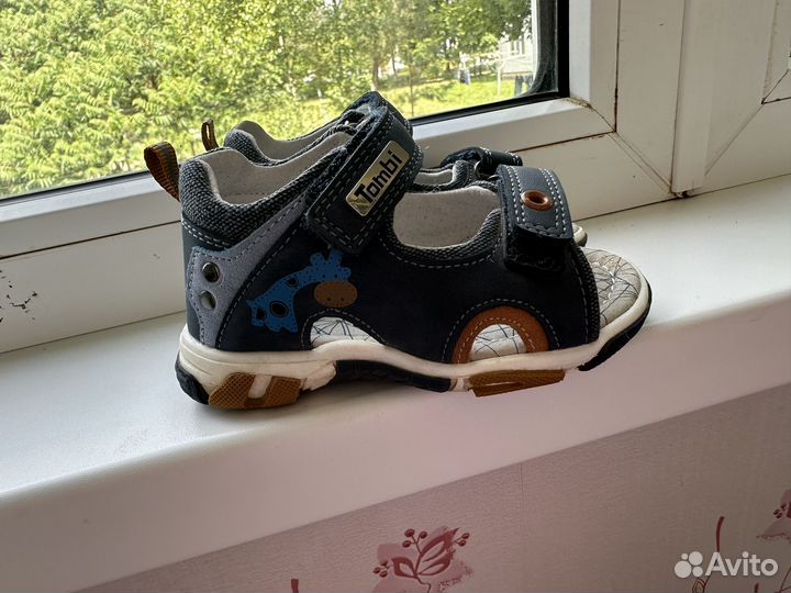 Сандалии Tombi 23