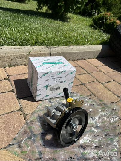 Насос гура Nissan Almera Classic