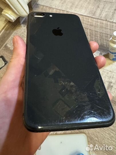 iPhone 8 Plus, 64 ГБ
