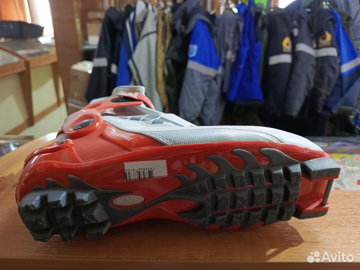 Лыжные ботинки коньковые Alpina