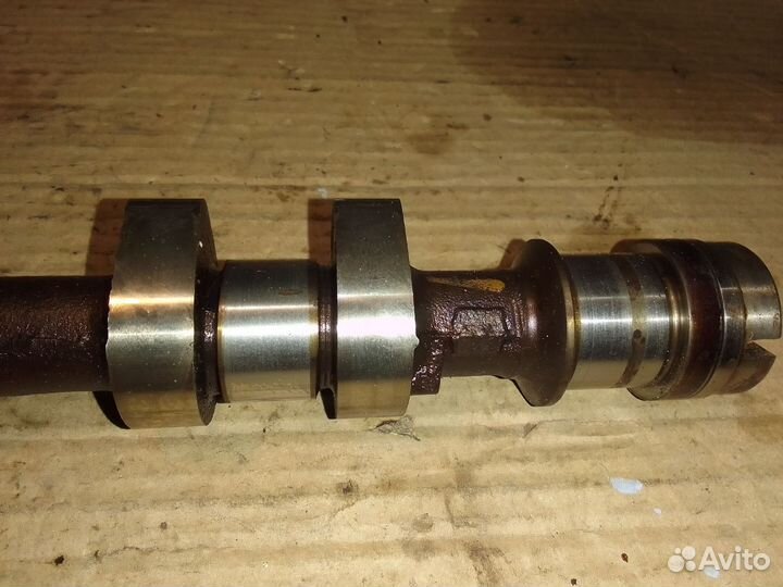 Распредвал выпускной Cetroien C5 2.0