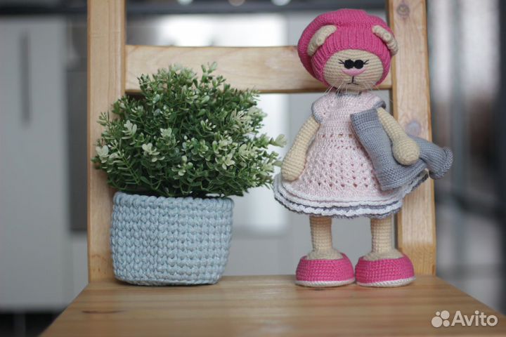 Игрушка ручной работы кошечка