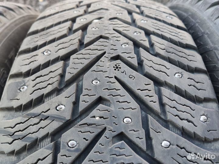 Nokian Tyres Hakkapeliitta 8 SUV 235/65 R17 108T