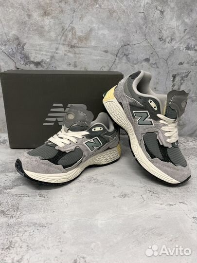 Кроссовки New balance 2002r