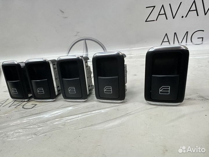 Кнопка открывания багажника Mercedes W204 М271.8