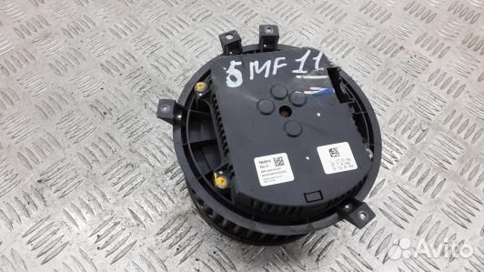 Моторчик печки mercedes benz M-class W166 (5MF11KK