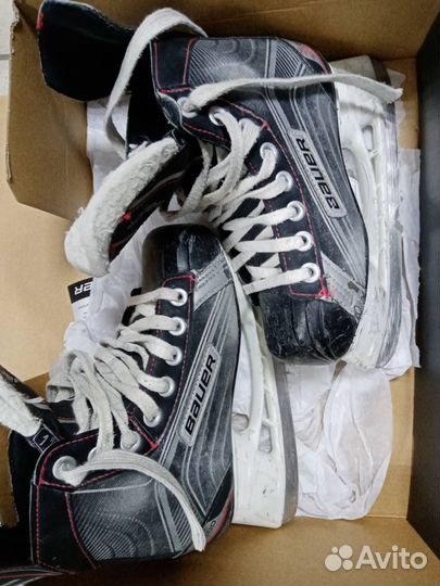 Хоккейные коньки bauer