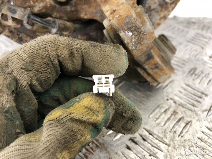 Кулак поворотный задний левый L Kia Magentis