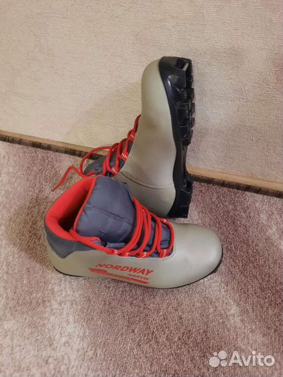 Лыжные ботинки 38 р