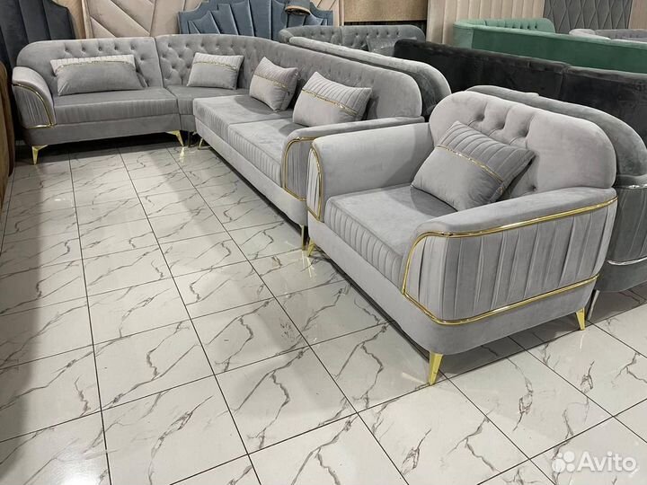 Диван угловой и кресло