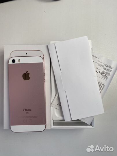 Телефон iPhone 5SE 32GB