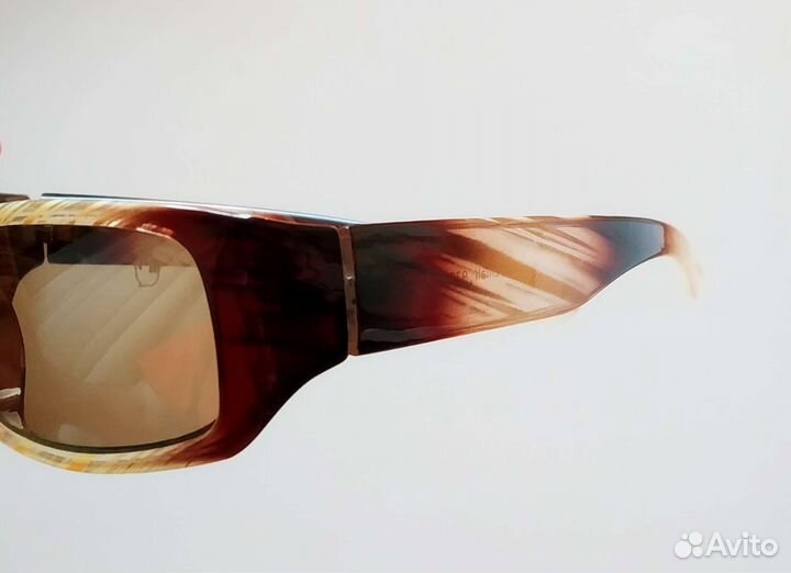 Женские солнцезащитные очки 