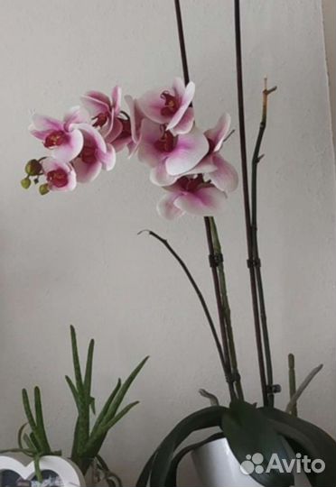 Искусственный цветок орхидея