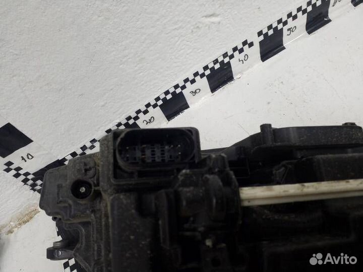 Фара левая Mercedes-Benz E-Class