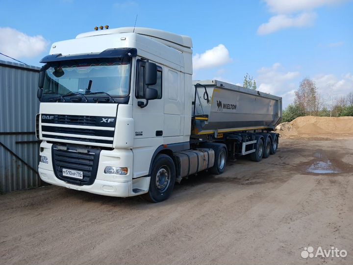 DAF XF105.410 с полуприцепом, 2012