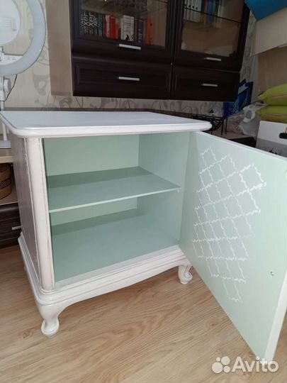 Тумба прикроватная