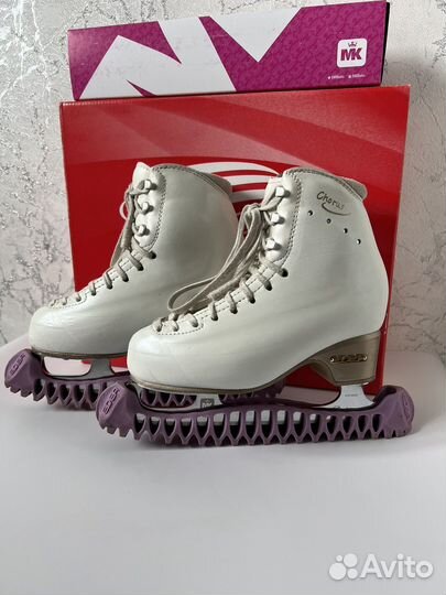 Коньки фигурные Edea Chorus 215