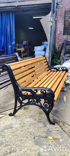 Чугунная скамья