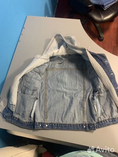 Джинсовая куртка