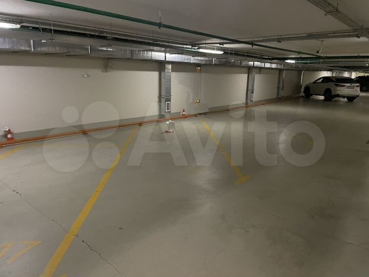 Машиноместо, 18 м²