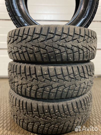 Maxxis ArcticTrekker NP3 215/65 R16 102T