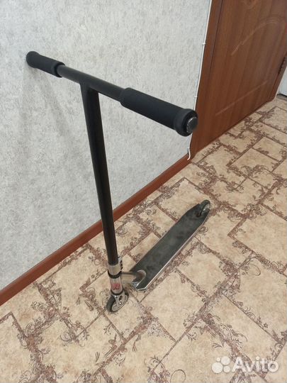 Трюковой самокат Zevs