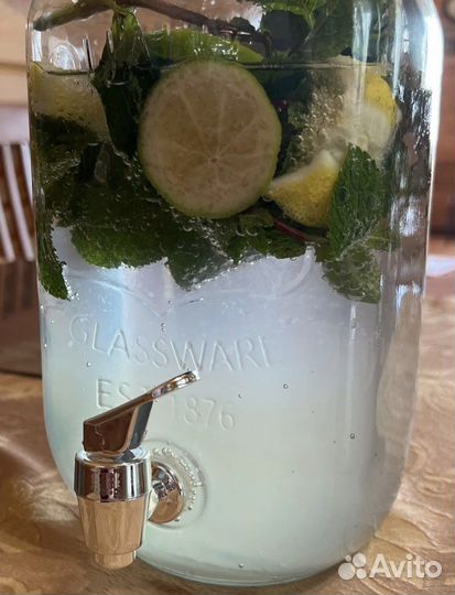 Лимонадница с краном