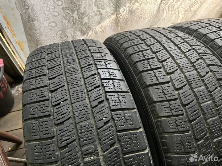 Northtrek N1 215/60 R16 95