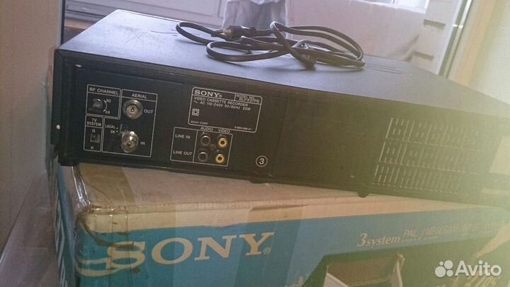 Видеомагнитофон sony бу в отличном состоянии