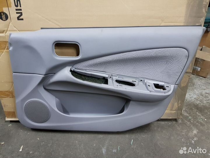 Обшивка двери правой Ниссан Альмера N16 80900BN320