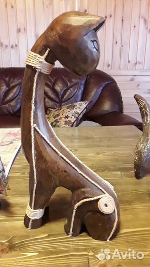 Фигурка кота. Дерево