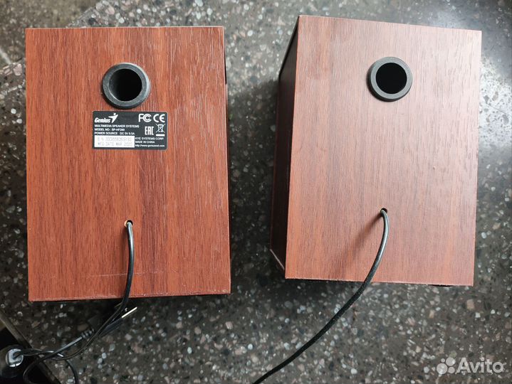 Колонки для компьютера Genius SP-HF280